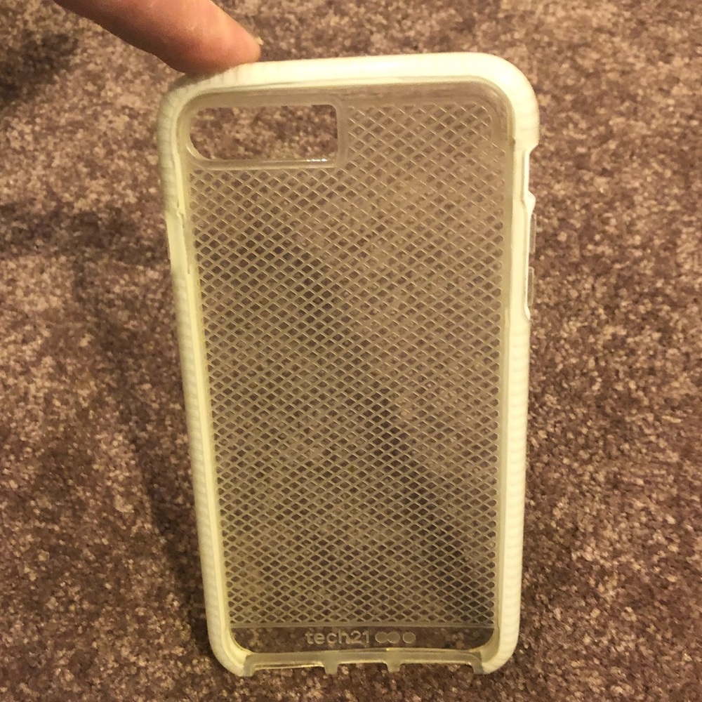 Tech21 cell phone case in clear Iphones 6+, 7+, 8+